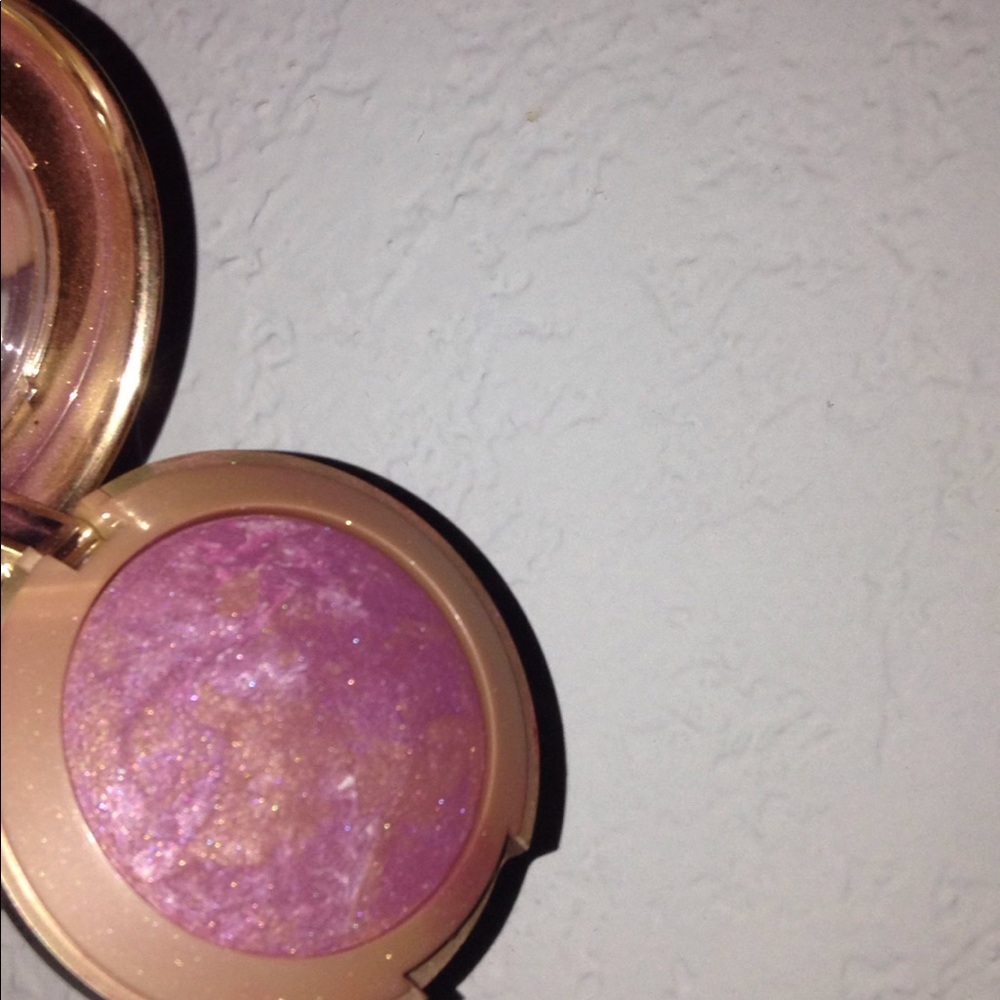 MILANI BACKED BLUSH